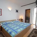 2379a Апартаменты *