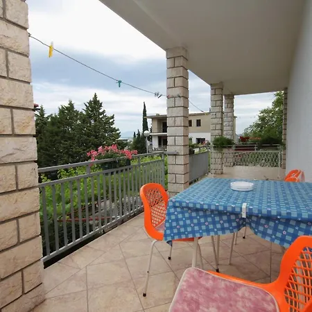 2379a Selce